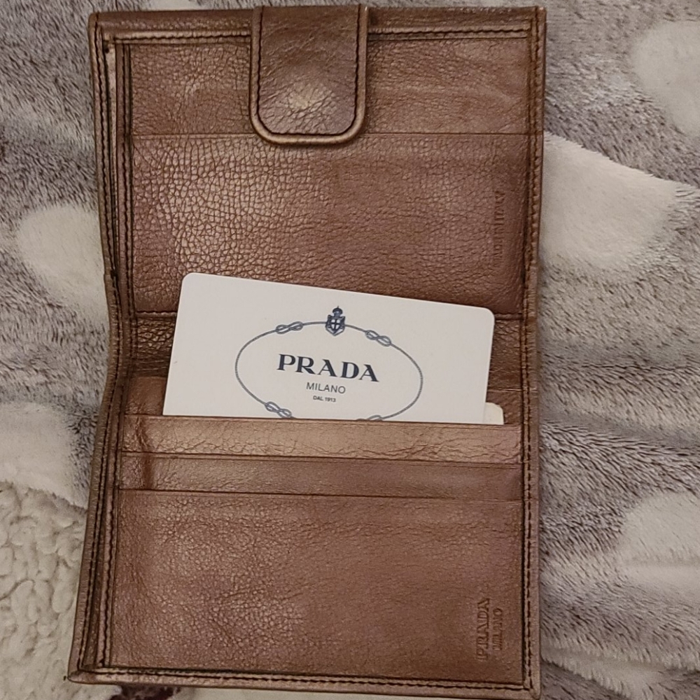 Auth. Prada Wallet - Picture 15 of 16